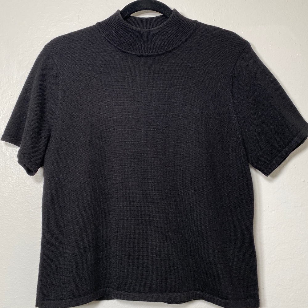 TAHARI Black Knitted High Turtle Neckline Short Sleeve Flowy Shirt 14P